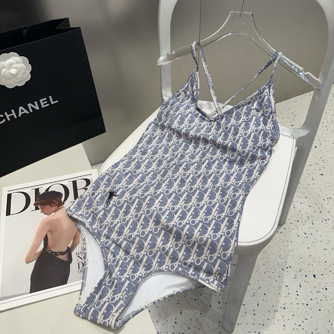 NO:942935,Dior swimsuit, a must-have for fashionistas!  The real thing is super nice!  It’s great to take photos on vacation at the beach!  SML swimsuit, swim trunks, bikini, swimsuit, swimming trunks, bikini, dior, swimsuits, bikinis19860909迪奥泳衣,时尚潮人必备！实物超级好看！海边度假拍照超级好！SML泳衣泳裤比基尼,泳衣，泳裤，比基尼,dior,swimsuits,bikinis,accessory