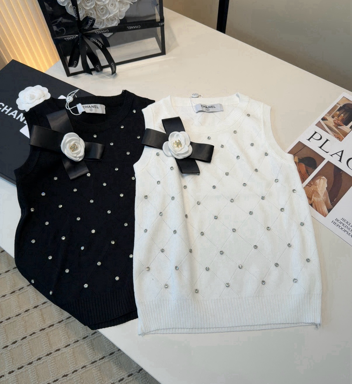 NO:943491,Chanel vest, worn alone with a jacket, one-size-fits-all swimsuits, swim trunks, bikinis, chanel, jackets & coats, swimsuits, bikinis19860909香奈儿背心,搭外套单穿超爆 均码泳衣泳裤比基尼,泳衣，泳裤，比基尼,chanel,jackets & coats,swimsuits,bikinis,accessory