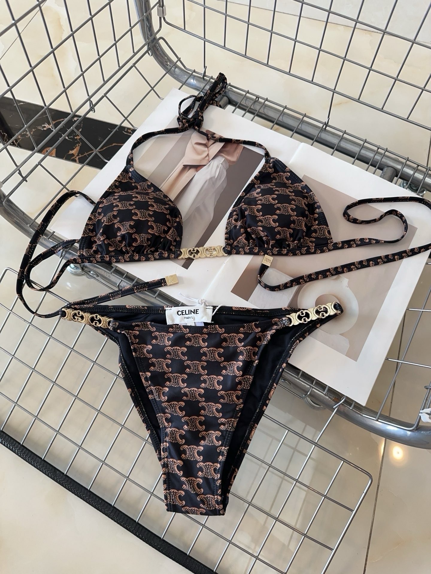 NO:943379,Celine's new swimsuit, a must-have for fashionistas!  The real thing is super nice!  It’s great to take photos on vacation at the beach!  SML swimsuit, swim trunks, bikini, swimsuit, swimming trunks, bikini, swimsuits, bikinis19860909塞琳新款泳衣,时尚潮人必备！实物超级好看！海边度假拍照超级好！SML泳衣泳裤比基尼,泳衣，泳裤，比基尼,swimsuits,bikinis,accessory
