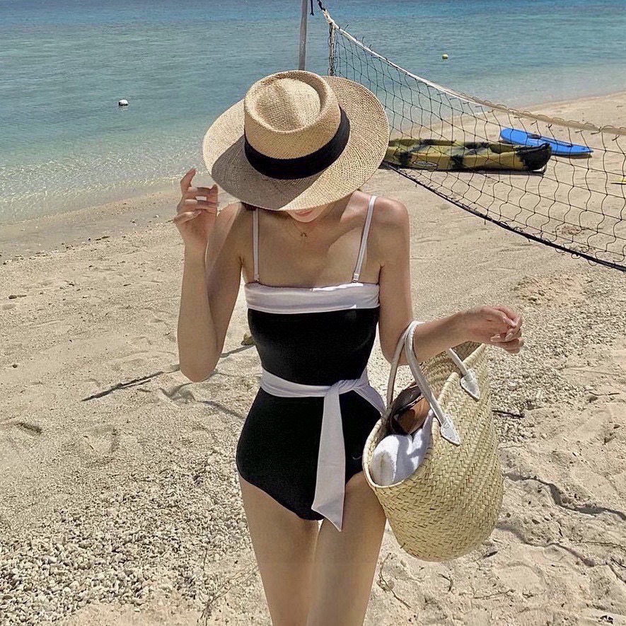 NO:943426,Chanel swimsuit is so beautiful in real life!  If you can’t take a picture of its beauty, whoever wears it will look better!  It is worth buying SML swimsuits, swimsuits, bikinis, swimsuits, swimming trunks, bikinis, chanel, swimsuits, bikinis19860909香奈儿泳衣,实物实在太美了！拍不出来它的美谁穿谁美！很值得入手 SML泳衣泳裤比基尼,泳衣，泳裤，比基尼,chanel,swimsuits,bikinis,accessory