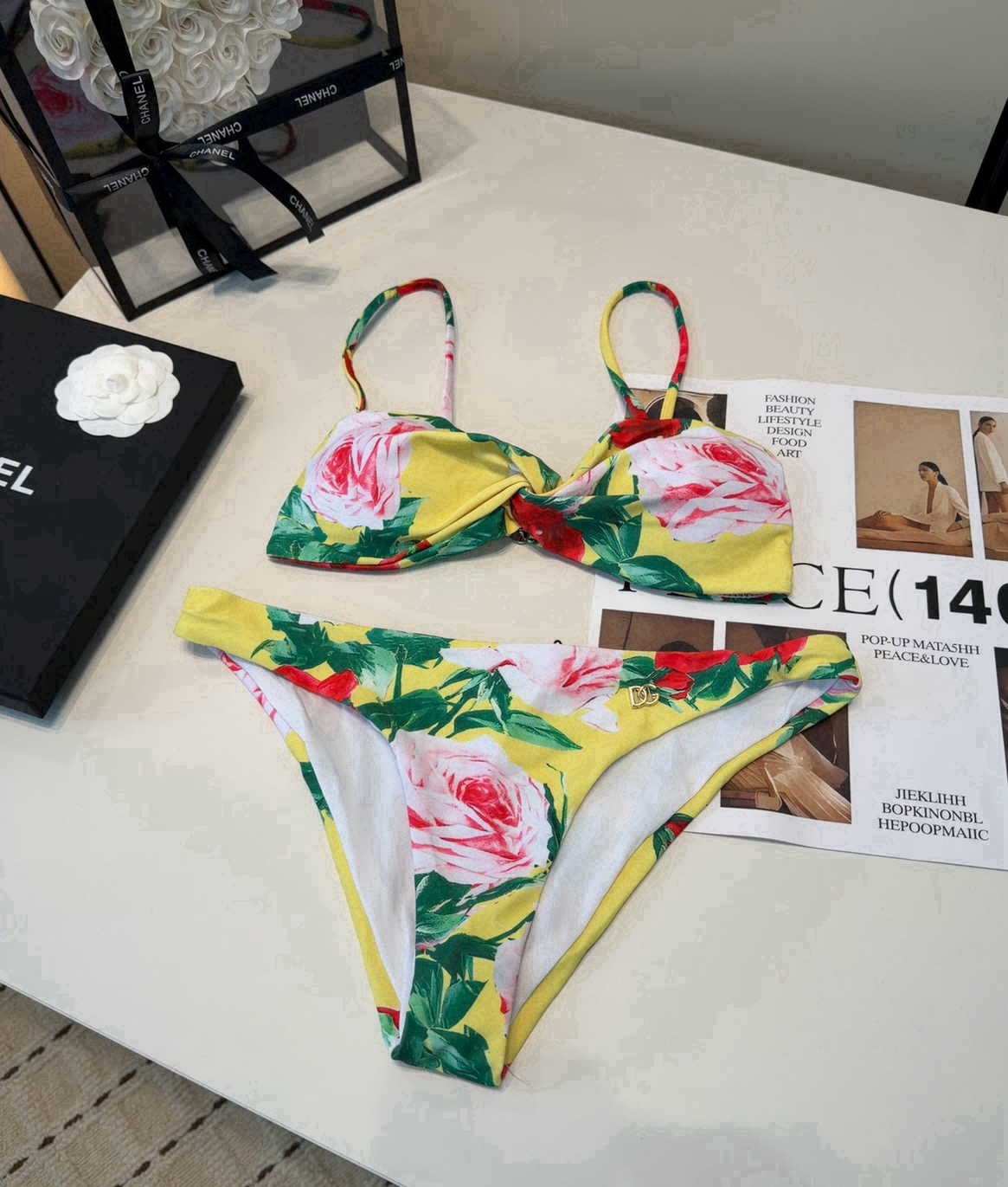 NO:943743,DG swimsuit, the real thing is so beautiful!  If you can’t take a picture of its beauty, whoever wears it will look better!  It is worth buying SML swimsuits, swim trunks, bikinis, swimsuits, swimming trunks, bikinis, swimsuits, bikinis19860909DG泳衣,实物实在太美了！拍不出来它的美谁穿谁美！很值得入手 SML泳衣泳裤比基尼,泳衣，泳裤，比基尼,swimsuits,bikinis,accessory