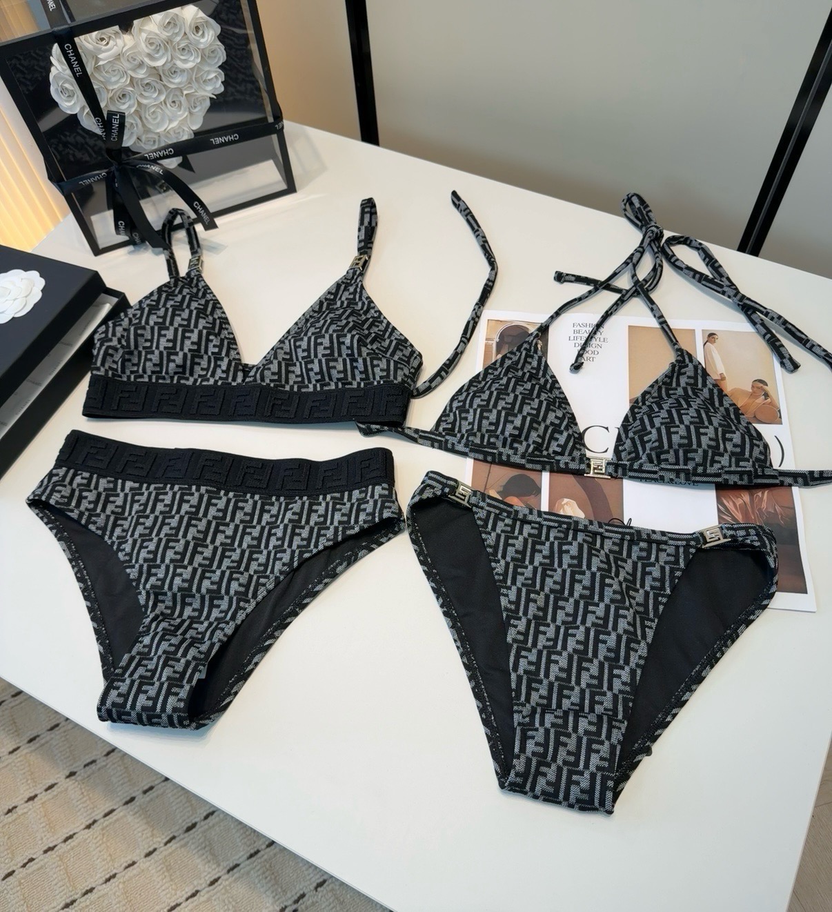 NO:943703,Fendi swimwear, a must-have for fashionistas!  The real thing is super nice!  It’s great to take photos on vacation at the beach!  SML swimsuit, swim trunks bikini, swimsuit, swimming trunks, bikini, fendi, swimsuits, bikinis19860909芬迪泳衣,时尚潮人必备！实物超级好看！海边度假拍照超级好！SML泳衣泳裤比基尼,泳衣，泳裤，比基尼,fendi,swimsuits,bikinis,accessory