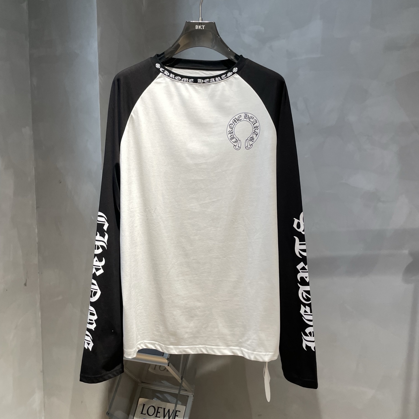 P85
克罗心🌟新款秋冬长袖🆕采用纯棉面料，手感细腻，搭配印花logo品牌标识，超级时尚洋气！码数：S-XL男女同款