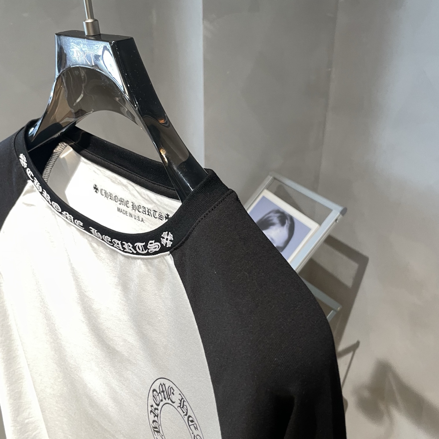 P85
克罗心🌟新款秋冬长袖🆕采用纯棉面料，手感细腻，搭配印花logo品牌标识，超级时尚洋气！码数：S-XL男女同款