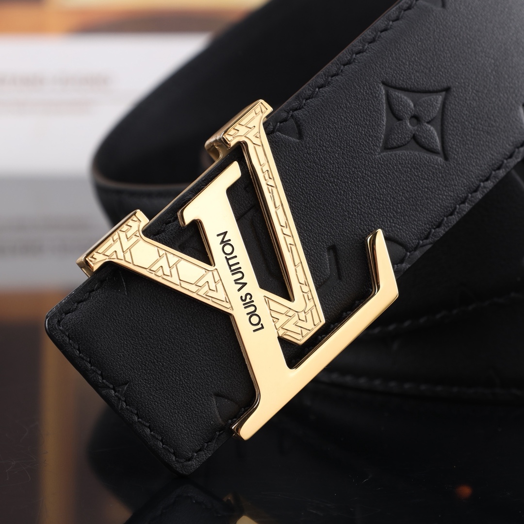 路易威登冲孔㊙️原单高端品质🎗专柜官网同步🌟宽度3.8冲孔精美扣头💯意大利进口头层原版花纹✨纹理消晰真实