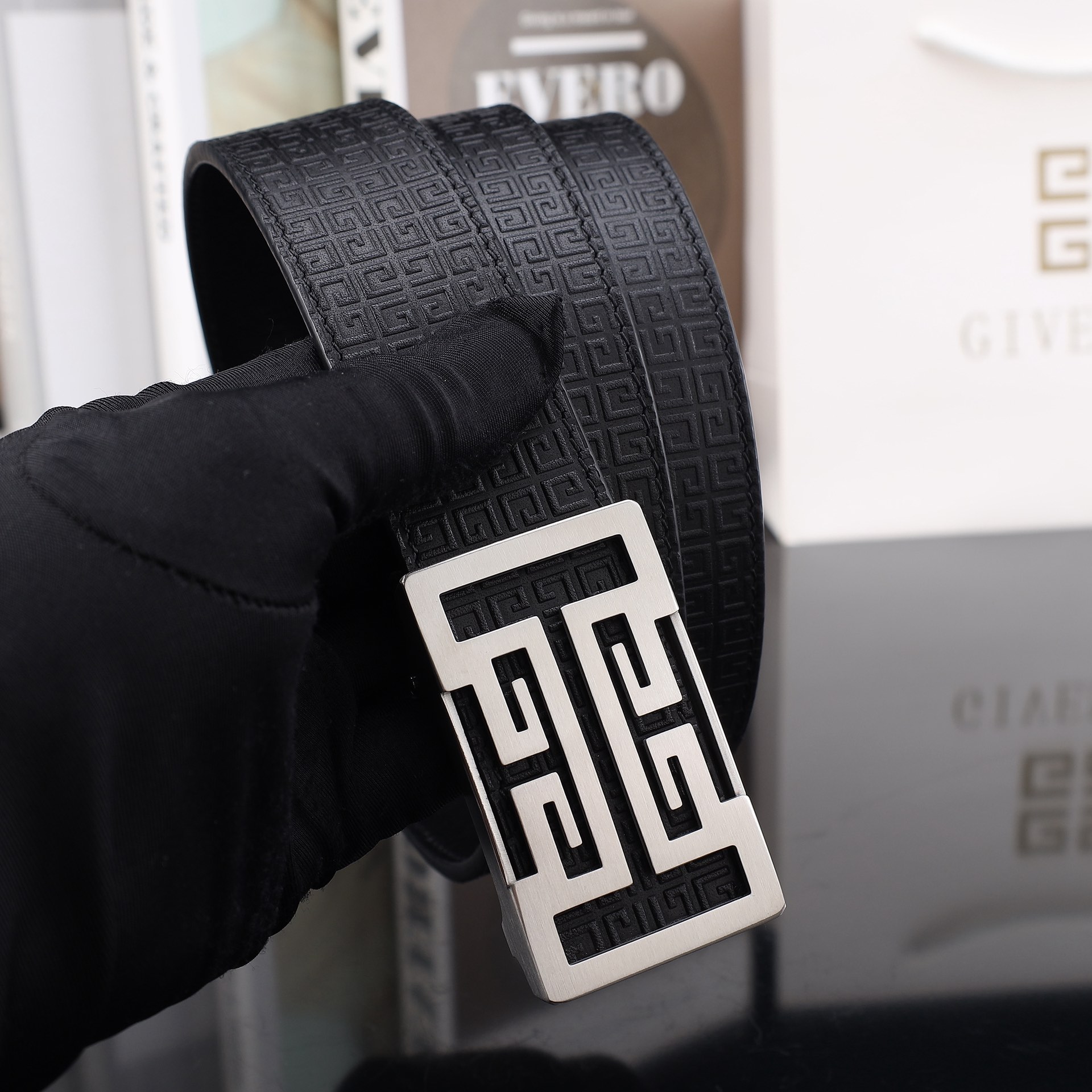 纪凡希自动㊙️原单高端品质🎗专柜官网同步🌟支持NFC感应💎宽度3.5自动精美扣头💯意大利进口头层原版花纹