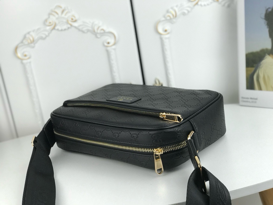 新款🌹🆕Gucci,古奇❤️专柜同步 男士斜挎包🐮🐮原版品质 商务款式,手感绝对牛!进口台湾面料配头层牛