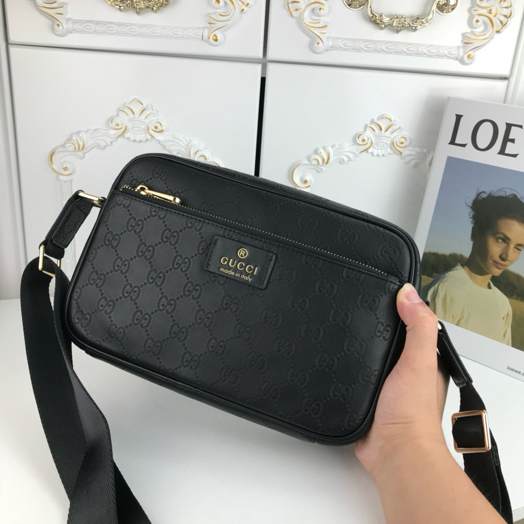 新款🌹🆕Gucci,古奇❤️专柜同步 男士斜挎包🐮🐮原版品质 商务款式,手感绝对牛!进口台湾面料配头层牛