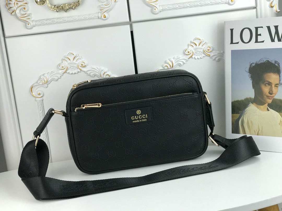 新款🌹🆕Gucci,古奇❤️专柜同步 男士斜挎包🐮🐮原版品质 商务款式,手感绝对牛!进口台湾面料配头层牛