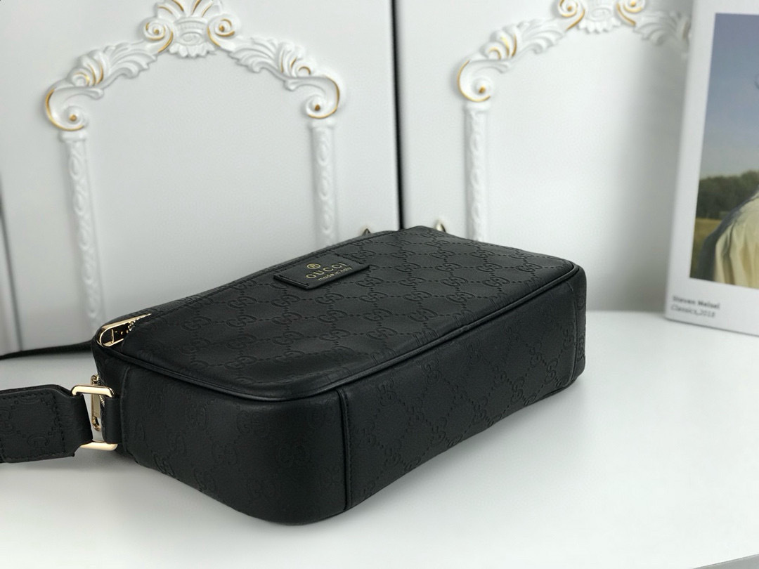 新款🌹🆕Gucci,古奇❤️专柜同步 男士斜挎包🐮🐮原版品质 商务款式,手感绝对牛!进口台湾面料配头层牛