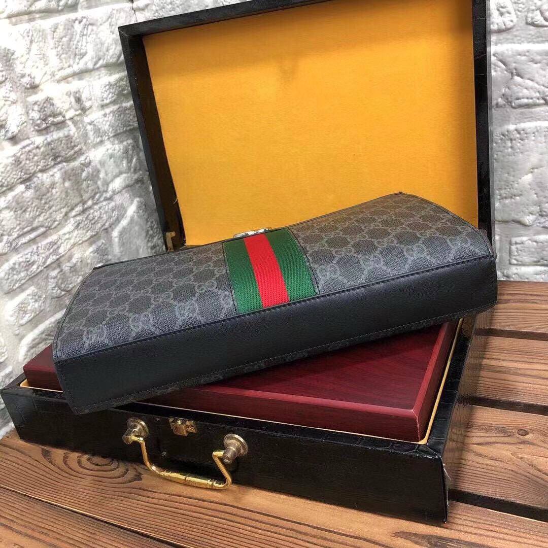 💋【高级定制】官网代购💎顶级品质，可专柜对比。💯顶级进口专用牛皮，名师设计，资深裁缝✂立体剪裁完美版型👊上手效果极佳👍🏻
