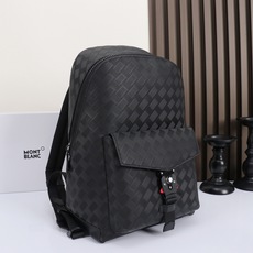 MONTBLANC全新万宝龙风尚3.0系列M双肩背包经典黑 型号:MB# 材质:头层牛皮 (原版皮) 包装:专柜同步包装 MONTBLANC全新万宝龙风尚3.0系列M双肩背包经典黑 型号:MB# 材质:头层牛皮 (原版皮) 包装:专柜同步包装