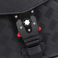 MONTBLANC全新万宝龙风尚3.0系列M双肩背包经典黑 型号:MB# 材质:头层牛皮 (原版皮) 包装:专柜同步包装 MONTBLANC全新万宝龙风尚3.0系列M双肩背包经典黑 型号:MB# 材质:头层牛皮 (原版皮) 包装:专柜同步包装