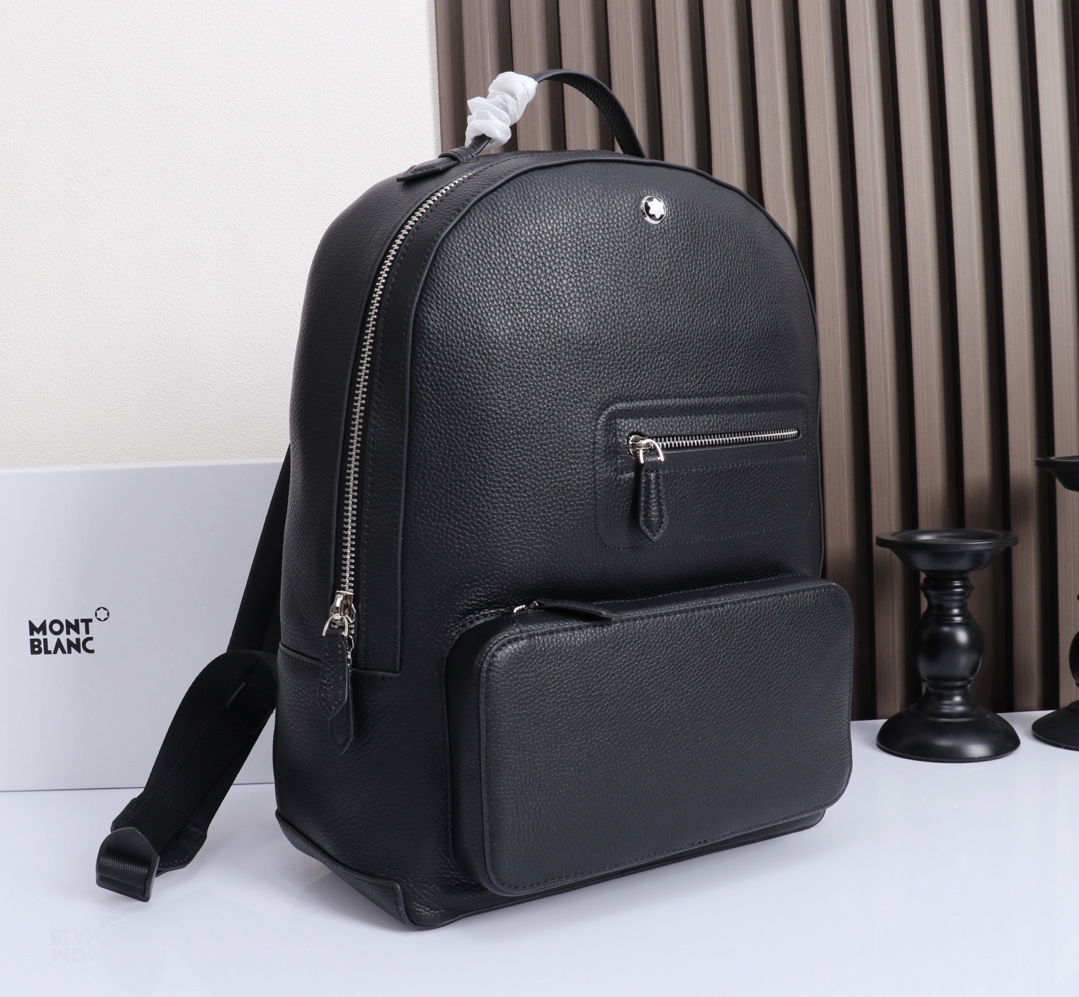 MONTBLANC 万宝龙软皮精选系列双肩背包 型号:MB# 材质:专柜皮牛皮 款式:来自万宝龙专柜购版打造 包装:专柜 MONTBLANC 万宝龙软皮精选系列双肩背包 型号:MB# 材质:专柜皮牛皮 款式:来自万宝龙专柜购版打造 包装:专柜