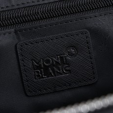 MONTBLANC 全新万宝龙匠心系列大号手夹包 经典黑 型号:MB# 材质:牛皮 款式:万宝龙专柜购版打造 包装: MONTBLANC 全新万宝龙匠心系列大号手夹包 经典黑 型号:MB# 材质:牛皮 款式:万宝龙专柜购版打造 包装: