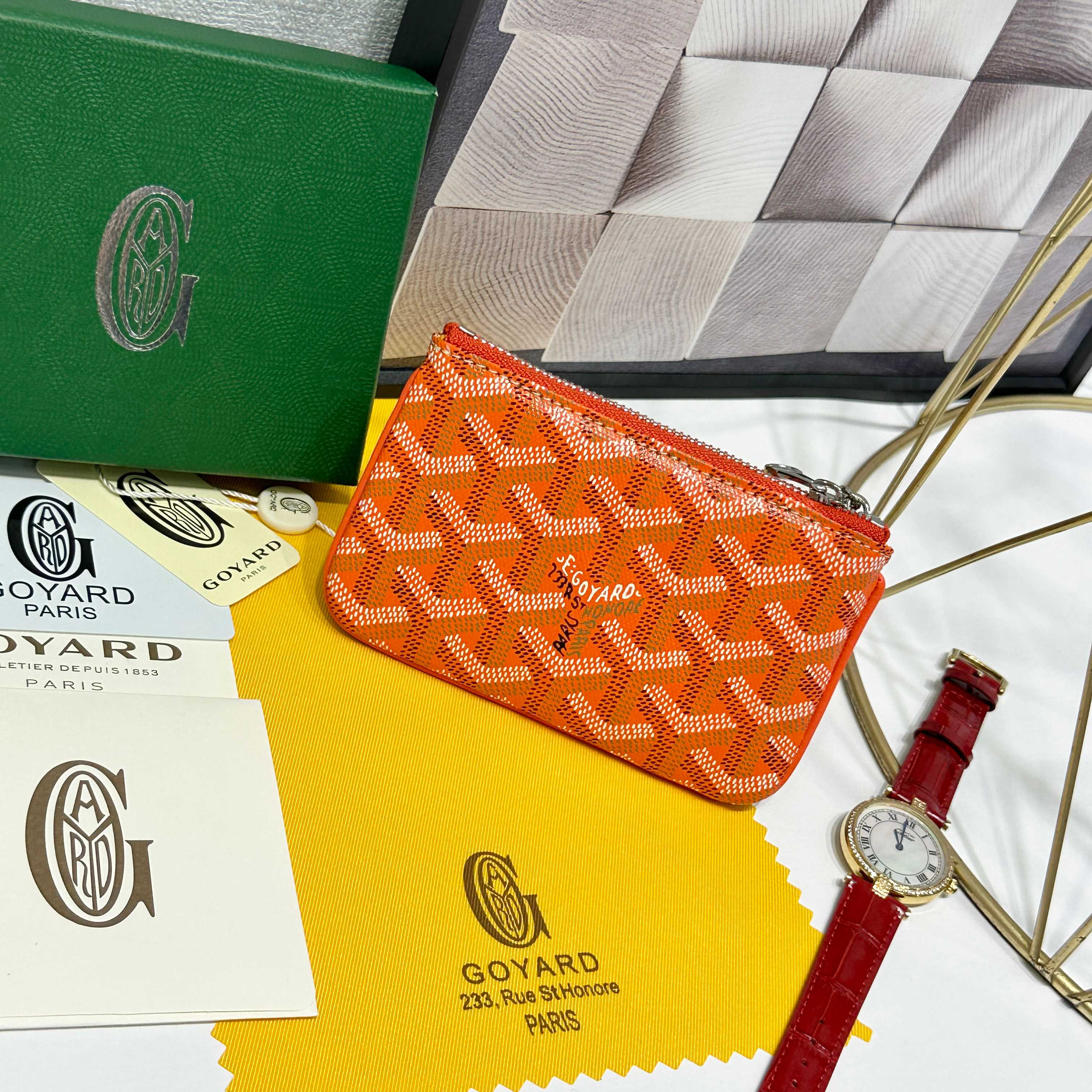 Compact Orange Nano Key Pack with Secure D Rings and Zippers for Cards and Change - 图片 2