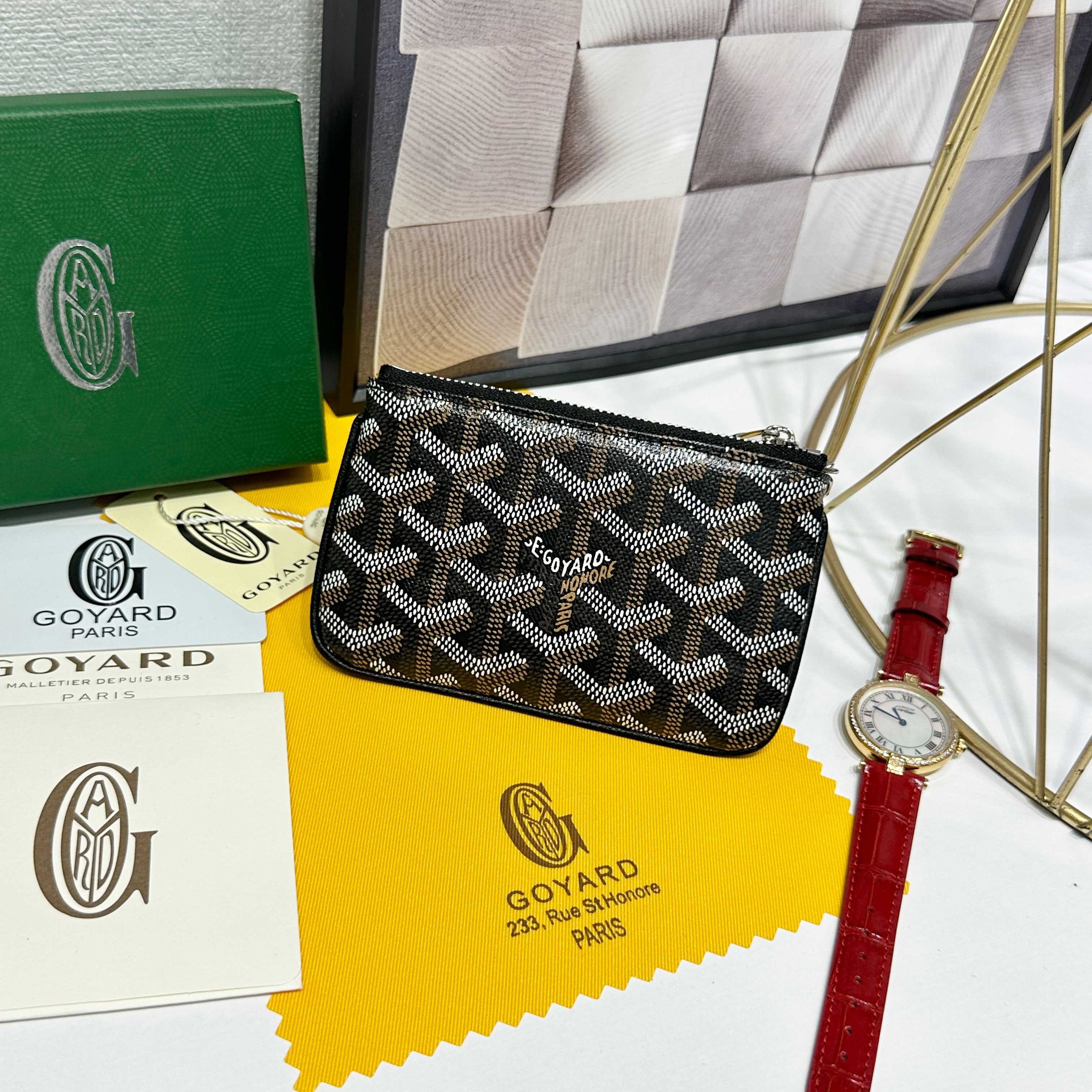 Practical Nano Key Pack with D Rings and Zippers for Security and Organization - 图片 2