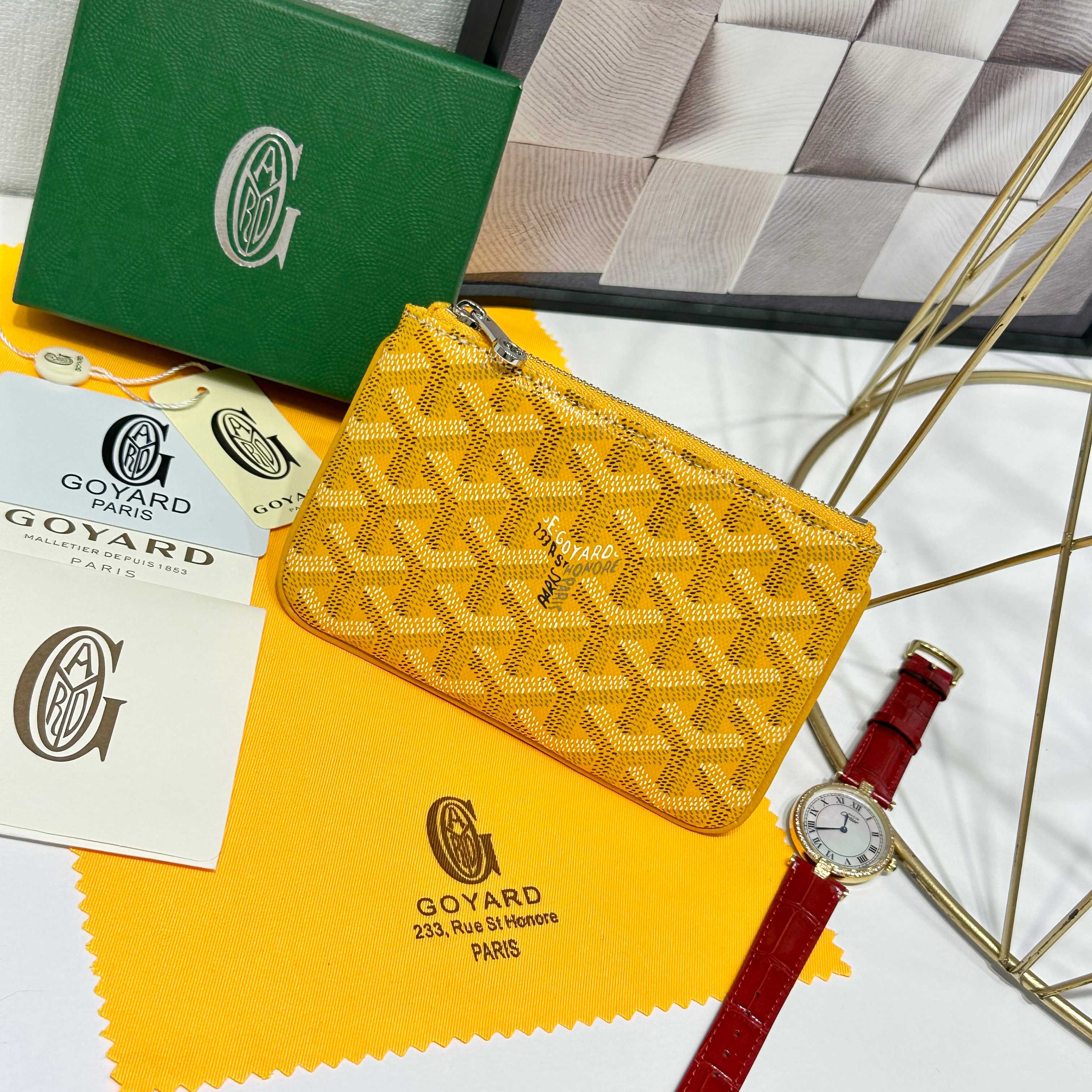 Goya Sénat Mini Handbag: Yellow, Zippered, Multi-functional Wallet and Card Clip