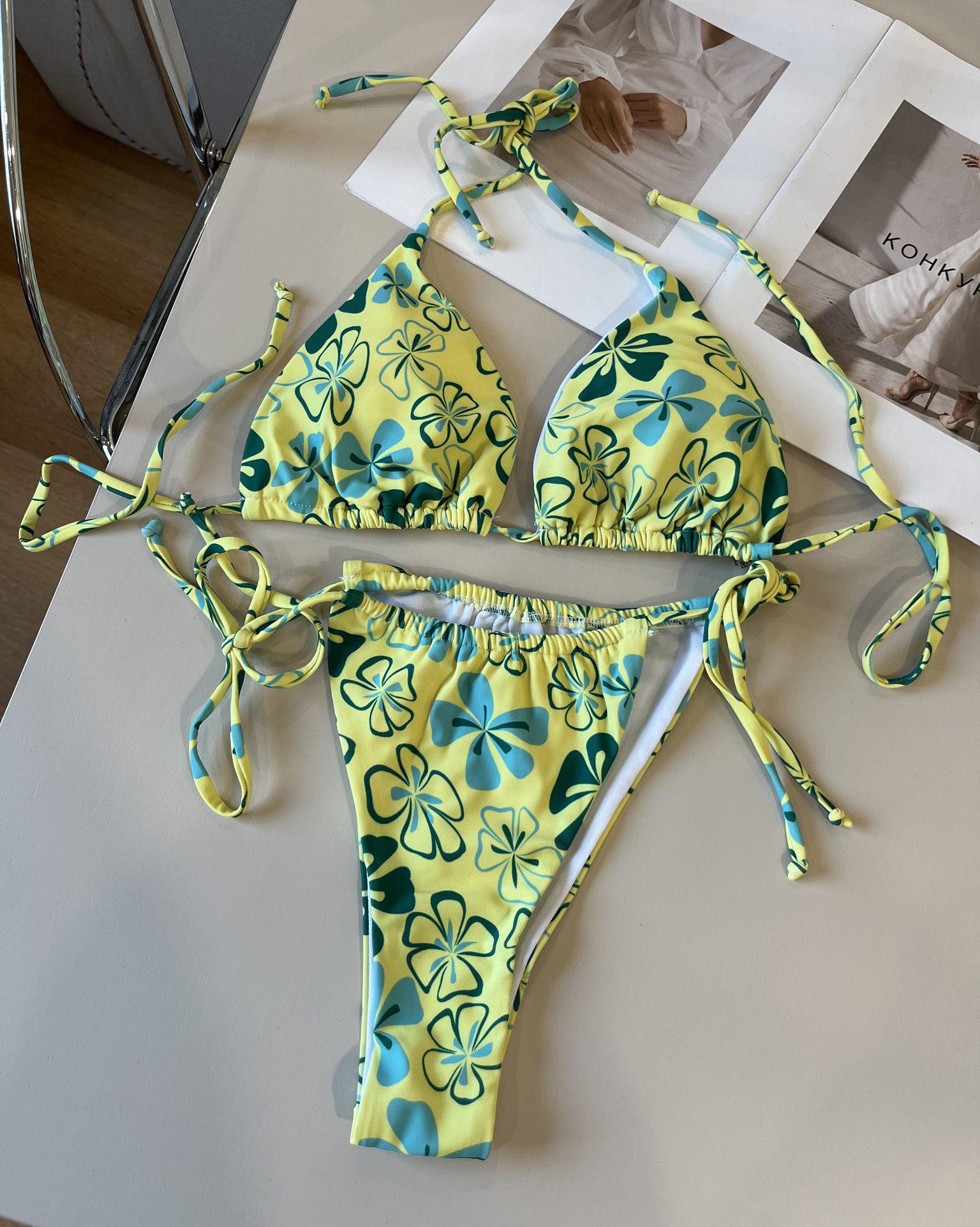 。

潮牌比基尼👙S M L