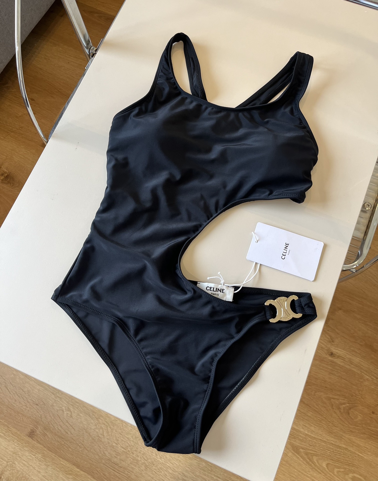 。
Celine赛琳 官方新款泳衣比基尼👙，高端定制，S M L XL