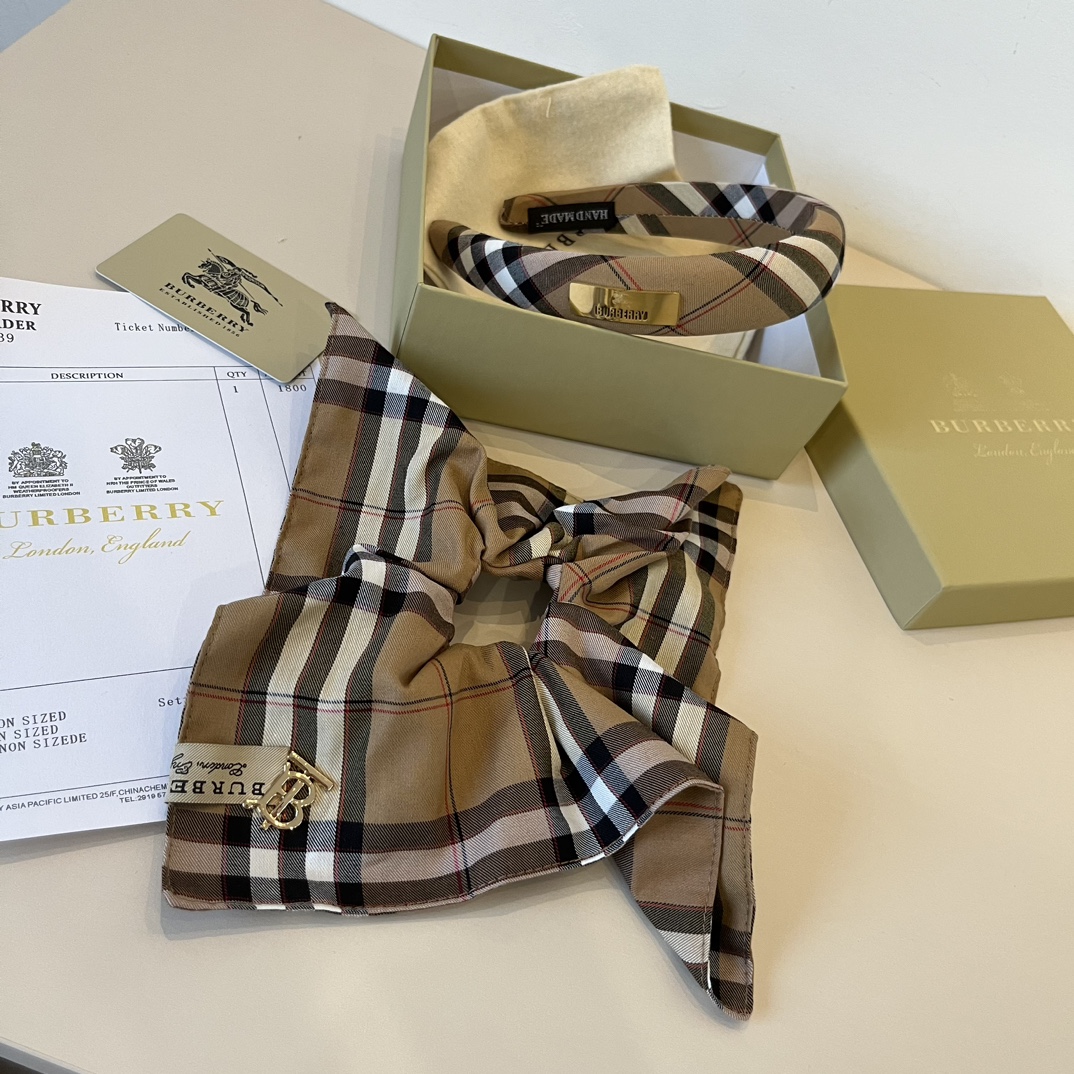 One hundred and twenty-one. Burberry Baballig - 图片 2