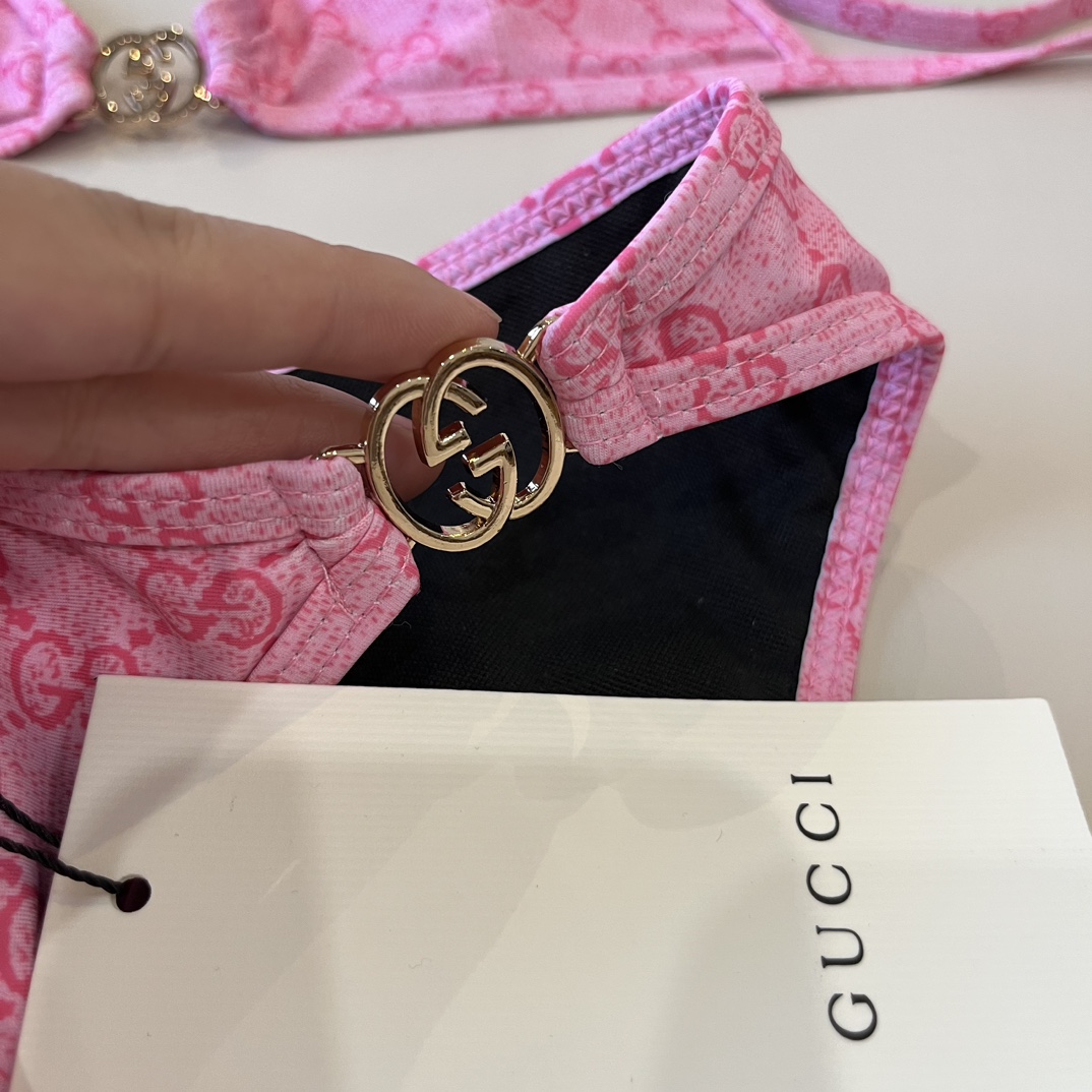 。

Gucci古奇比基尼👙，分体泳衣，S M L XL