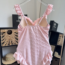 🌾Chanel 香奈儿连体泳衣 😍🥰适合多种场景的游泳衣🏊♀️海边 游泳池 温泉 水上乐园 漂流都可以 🌾Chanel 香奈儿连体泳衣 😍🥰适合多种场景的游泳衣🏊♀️海边 游泳池 温泉 水上乐园 漂流都可以