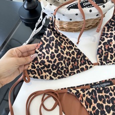 🌾D&G杜嘉班纳 豹纹分体比基尼👙泳衣 😍🥰适合多种场景的游泳衣🏊♀️海边 游泳池 温泉 水上乐园 🌾D&G杜嘉班纳 豹纹分体比基尼👙泳衣 😍🥰适合多种场景的游泳衣🏊♀️海边 游泳池 温泉 水上乐园