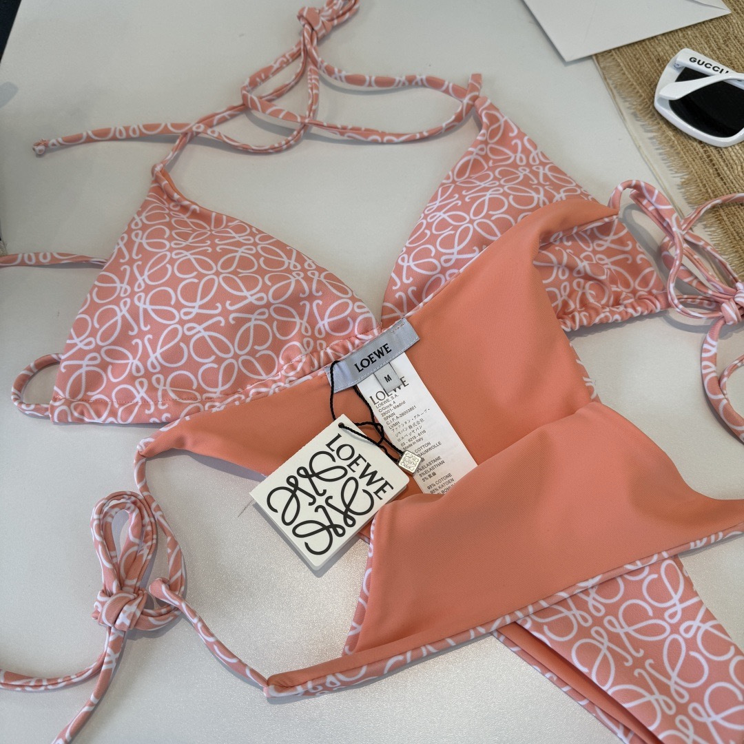 🌾罗意威LOEWE新款比基尼泳衣👙❤️😍🥰适合多种场景的游泳衣🏊‍♀️海边 游泳池 温泉 水上乐园 漂流