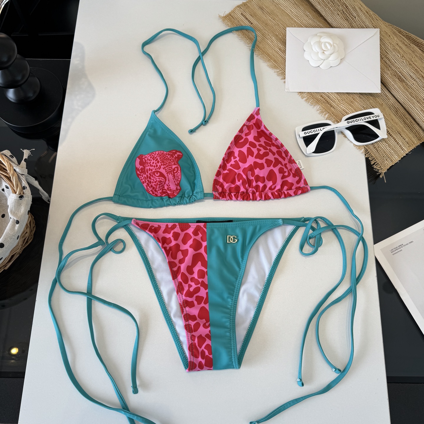 🌾D&G杜嘉班纳 豹纹分体比基尼👙泳衣  😍🥰适合多种场景的游泳衣🏊‍♀️海边 游泳池 温泉 水上乐园 