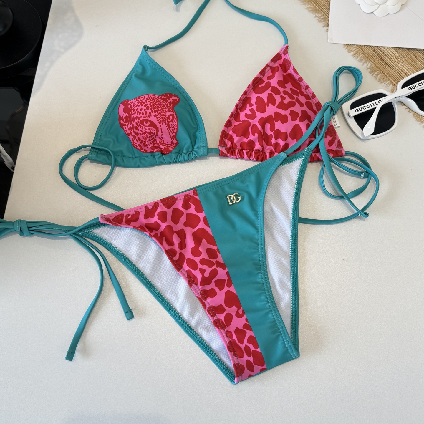 🌾D&G杜嘉班纳 豹纹分体比基尼👙泳衣  😍🥰适合多种场景的游泳衣🏊‍♀️海边 游泳池 温泉 水上乐园 