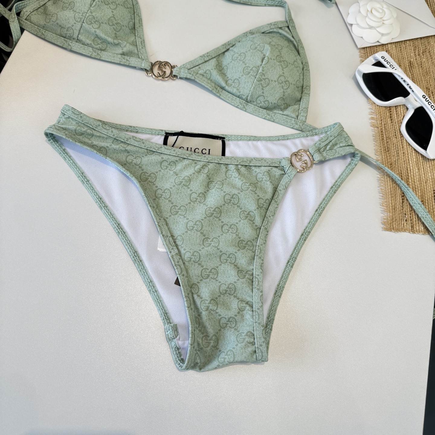 🌾Gucci古奇比基尼👙 上身超级棒！同步各大专柜发售，自然而然呈现时尚感！十分减龄，具有年轻活力。 码