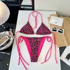 🌾D&G杜嘉班纳 豹纹分体比基尼👙泳衣 😍🥰适合多种场景的游泳衣🏊♀️海边 游泳池 温泉 水上乐园 🌾D&G杜嘉班纳 豹纹分体比基尼👙泳衣 😍🥰适合多种场景的游泳衣🏊♀️海边 游泳池 温泉 水上乐园