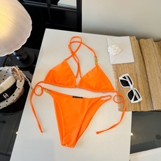 🌾范思哲分体比基尼👙泳衣 😍🥰适合多种场景的游泳衣🏊♀️海边 游泳池 温泉 水上乐园 漂流都可以😌内 🌾范思哲分体比基尼👙泳衣 😍🥰适合多种场景的游泳衣🏊♀️海边 游泳池 温泉 水上乐园 漂流都可以😌内