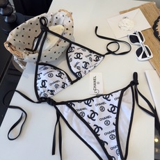 🌾Chanel香奈儿比基尼👙❤️😍🥰适合多种场景的游泳衣🏊♀️海边 游泳池 温泉 水上乐园 漂流都可以 🌾Chanel香奈儿比基尼👙❤️😍🥰适合多种场景的游泳衣🏊♀️海边 游泳池 温泉 水上乐园 漂流都可以
