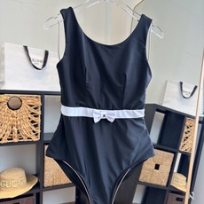 🌾Chanel 香奈儿连体泳衣 😍🥰适合多种场景的游泳衣🏊♀️海边 游泳池 温泉 水上乐园 漂流都可以 🌾Chanel 香奈儿连体泳衣 😍🥰适合多种场景的游泳衣🏊♀️海边 游泳池 温泉 水上乐园 漂流都可以