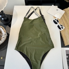 🌾miumiu缪缪 新款比基尼泳衣👙❤️😍🥰适合多种场景的游泳衣🏊♀️海边 游泳池 温泉 水上乐园 漂 🌾miumiu缪缪 新款比基尼泳衣👙❤️😍🥰适合多种场景的游泳衣🏊♀️海边 游泳池 温泉 水上乐园 漂