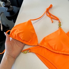 🌾范思哲分体比基尼👙泳衣 😍🥰适合多种场景的游泳衣🏊♀️海边 游泳池 温泉 水上乐园 漂流都可以😌内 🌾范思哲分体比基尼👙泳衣 😍🥰适合多种场景的游泳衣🏊♀️海边 游泳池 温泉 水上乐园 漂流都可以😌内