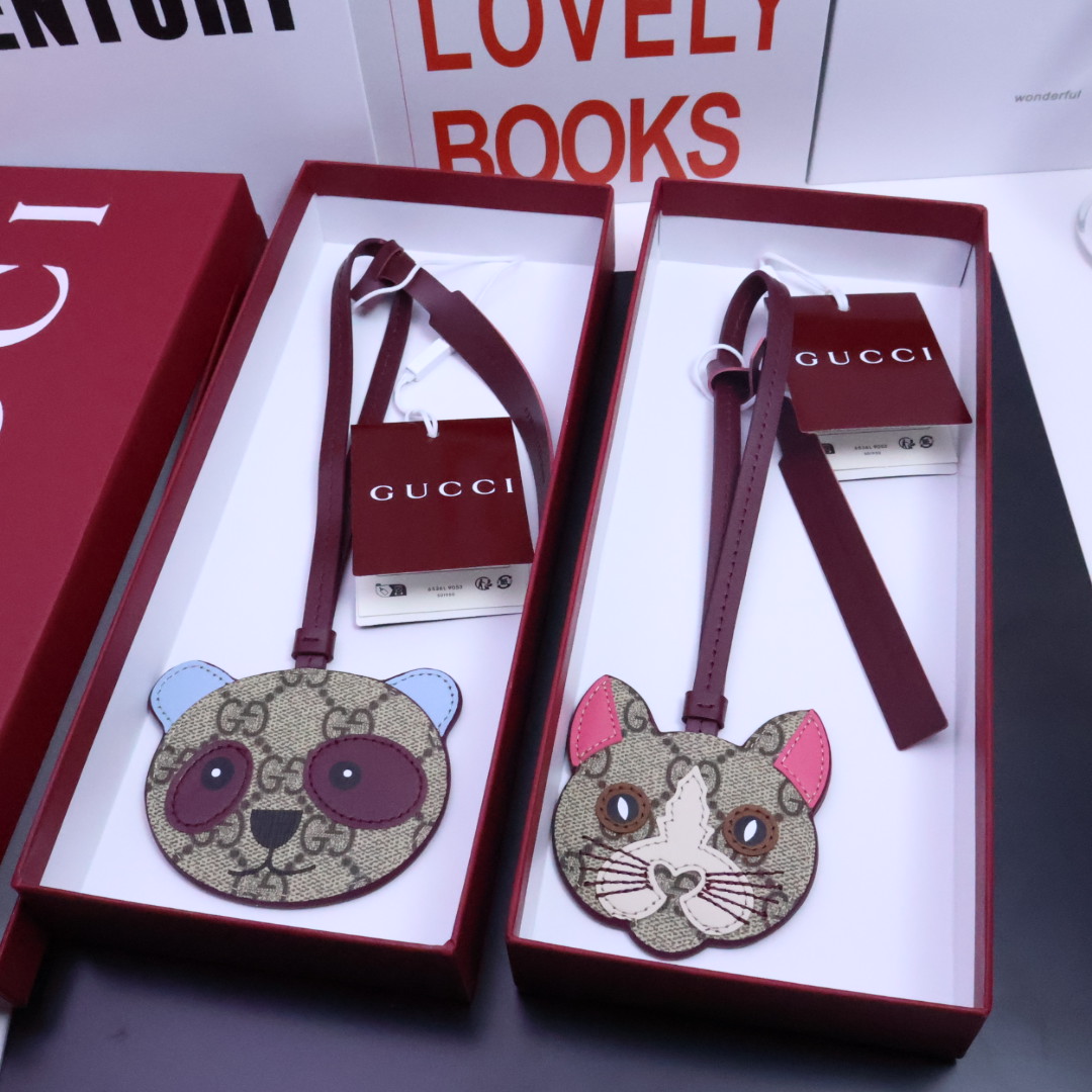 💰242 new Gucci Gucchigucci bag key attachment, two colours for fine work. With unique symbols。 - 图片 8