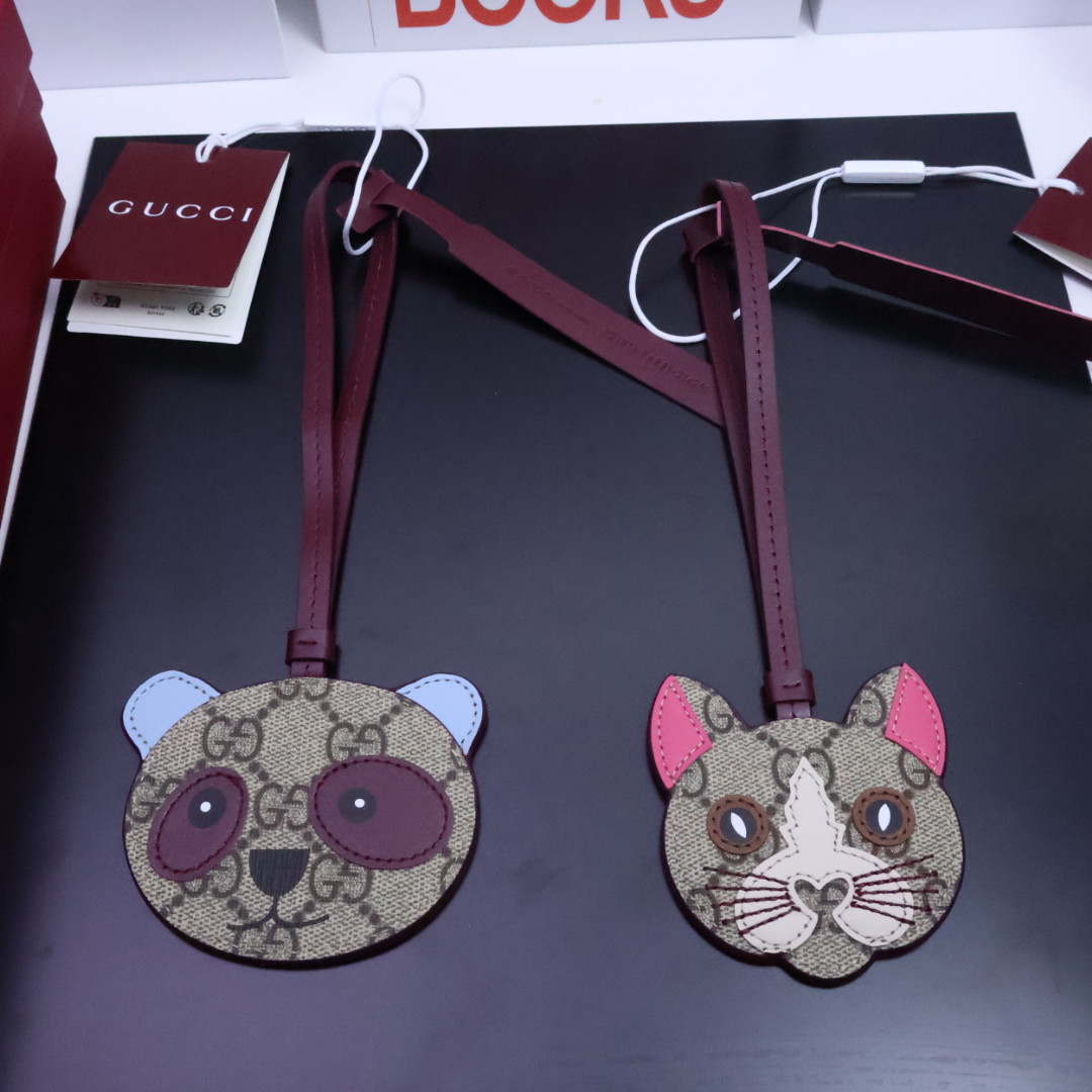 💰242 new Gucci Gucchigucci bag key attachment, two colours for fine work. With unique symbols。 - 图片 9