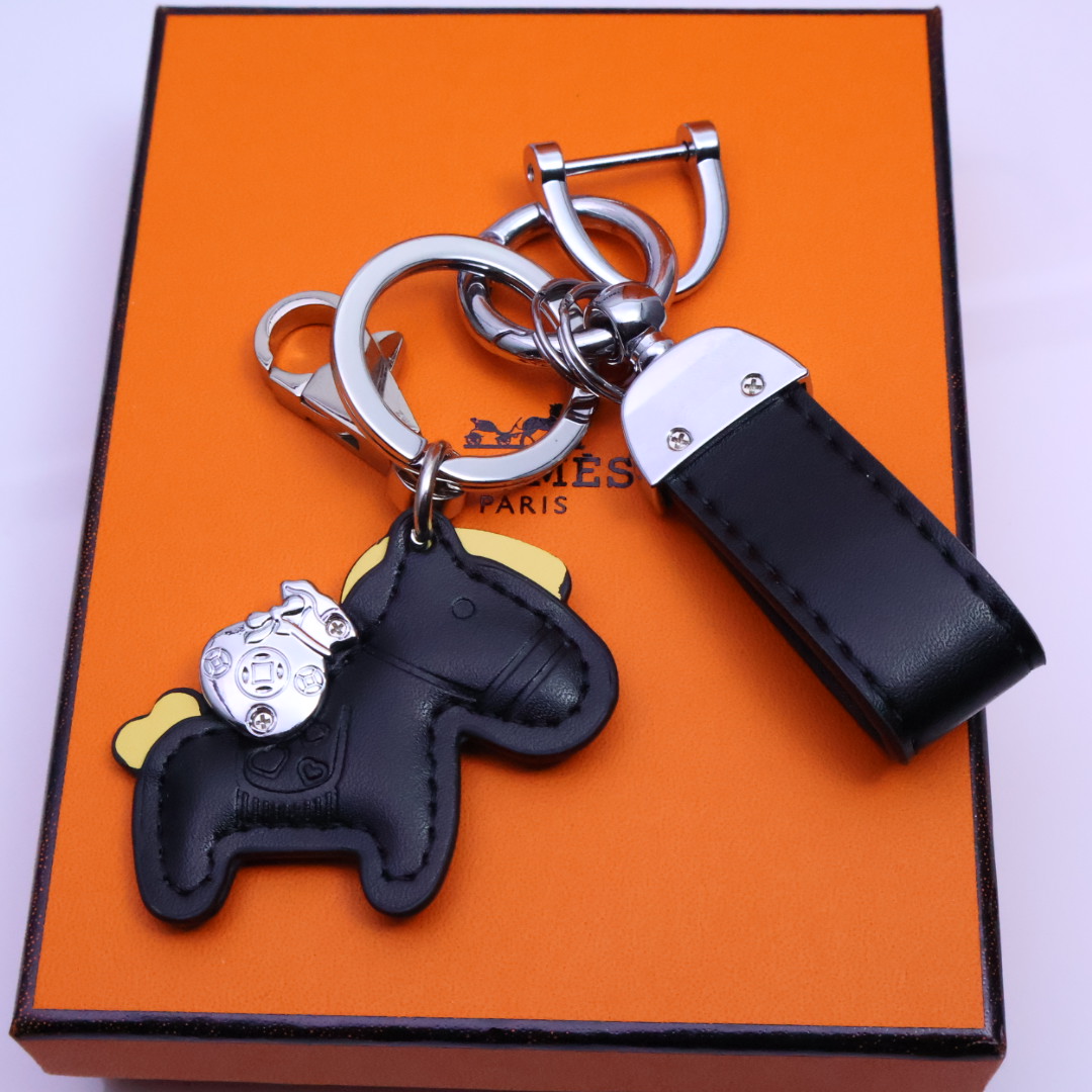 Luxurious Customized Hermes Emerald Key with Exquisite Craftsmanship and Elegant Design - 图片 3
