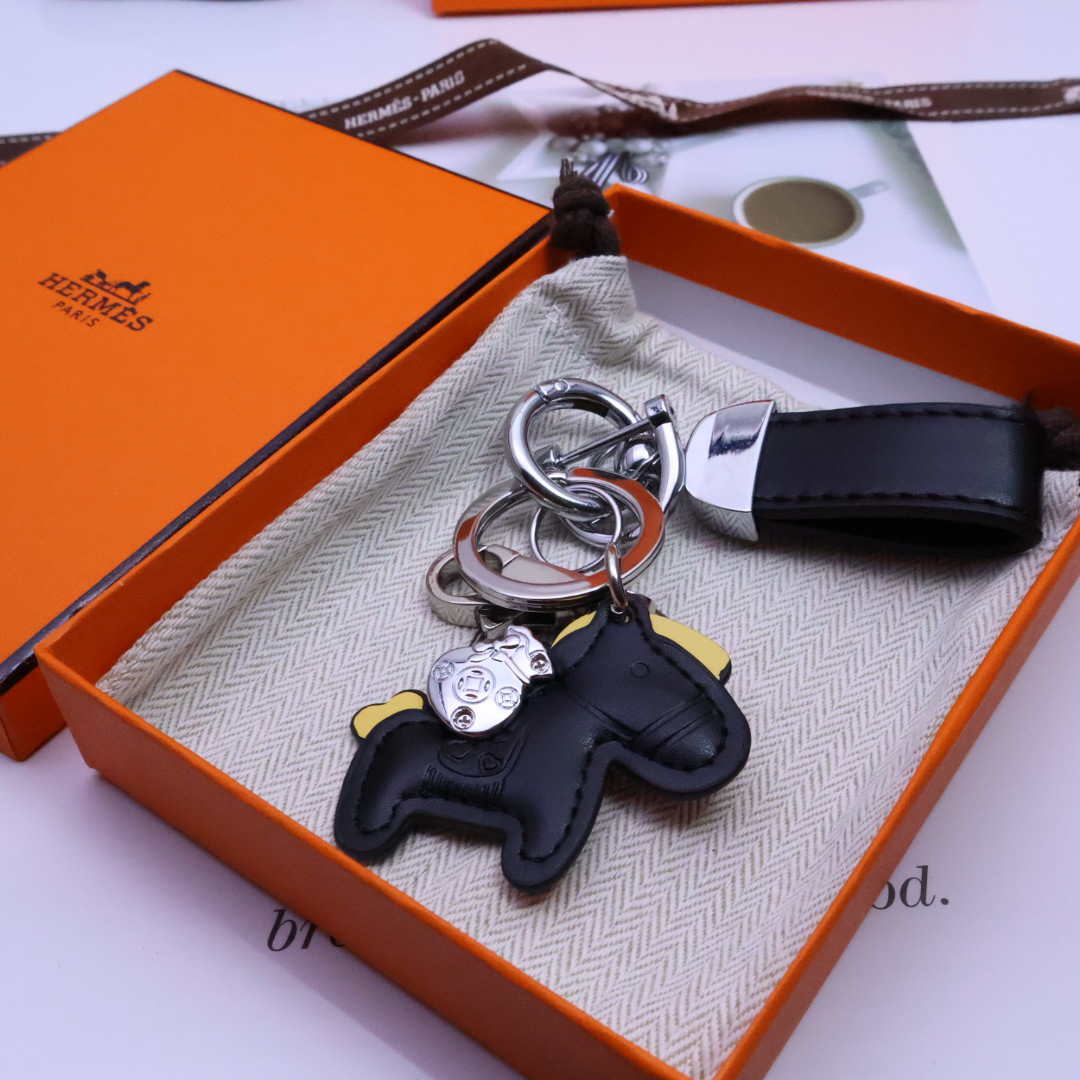 Luxurious Customized Hermes Emerald Key with Exquisite Craftsmanship and Elegant Design - 图片 5