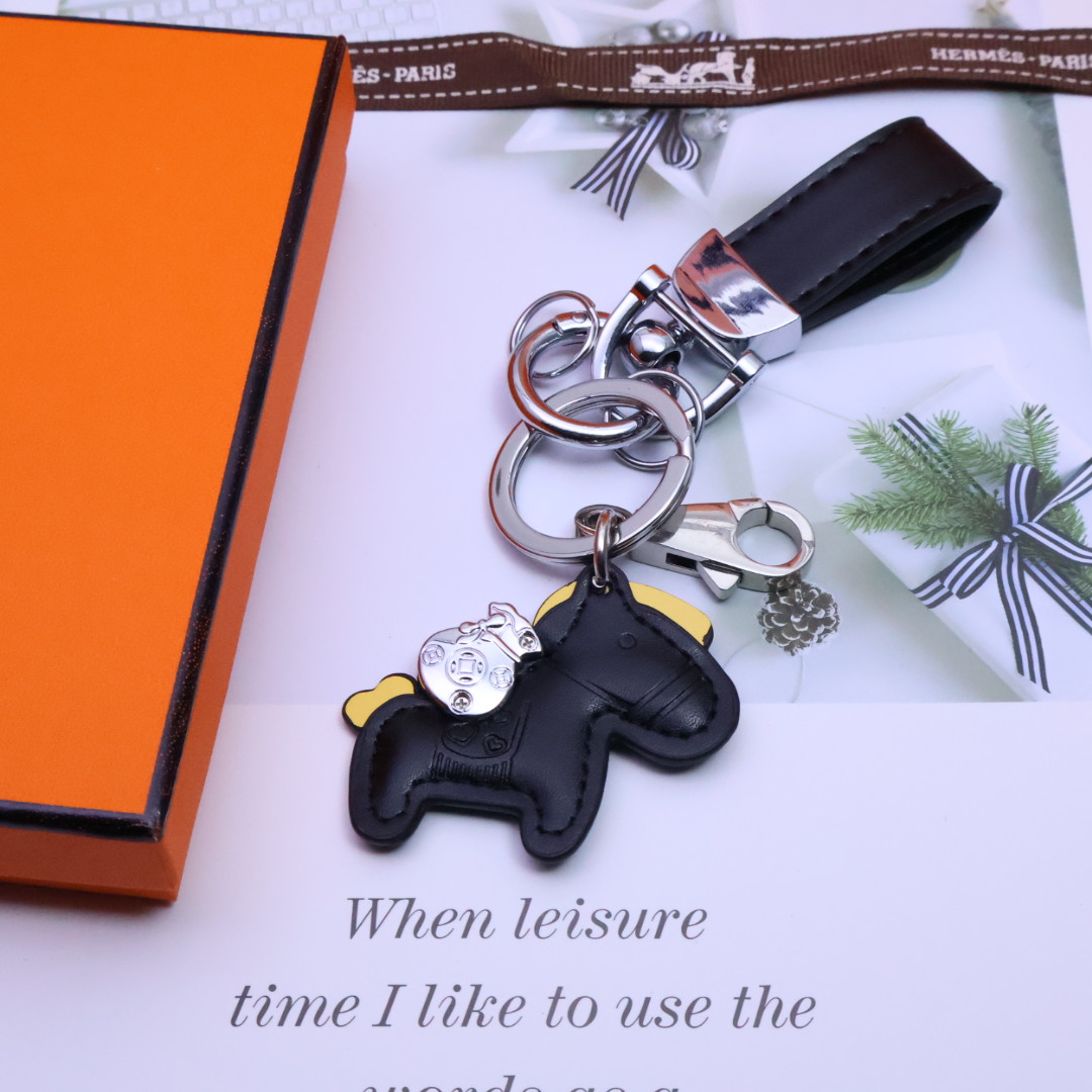 Luxurious Customized Hermes Emerald Key with Exquisite Craftsmanship and Elegant Design - 图片 4