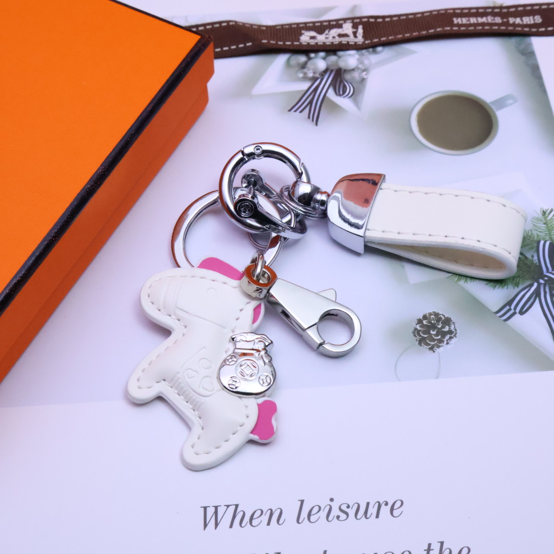 Luxurious Custom Hermes Emerald Key with Exquisite Craftsmanship and Elegant Design - 图片 4