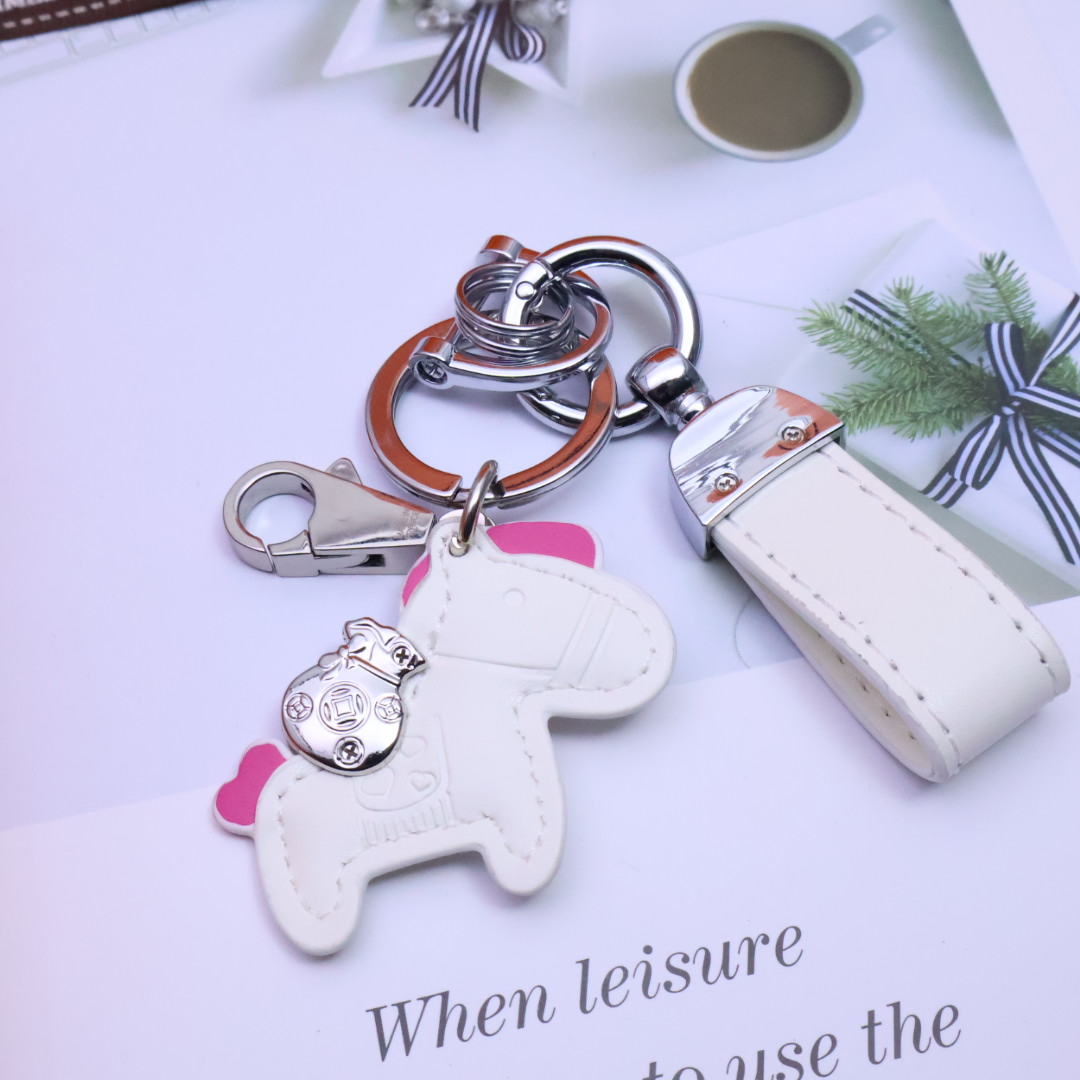 Luxurious Custom Hermes Emerald Key with Exquisite Craftsmanship and Elegant Design - 图片 6