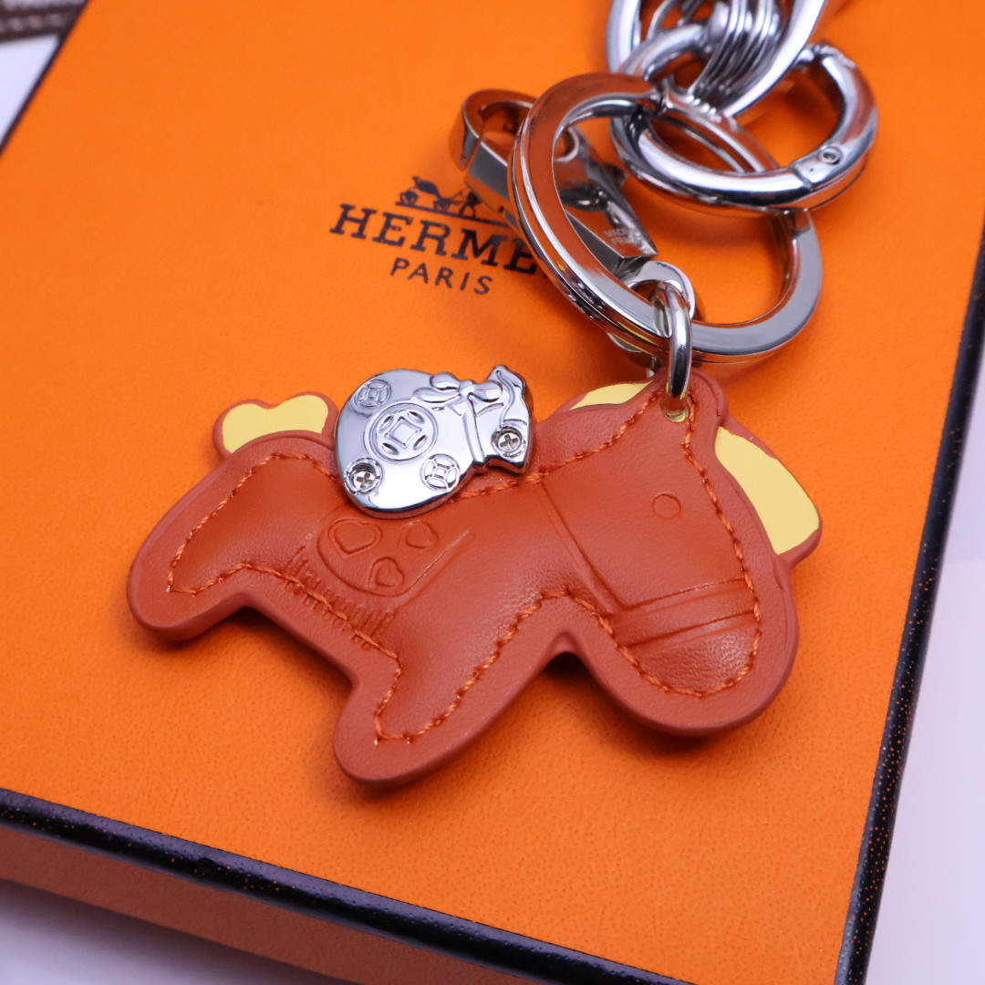 Luxurious Customized Hermes Emerald Key with Exquisite Craftsmanship and Elegant Design - 图片 9