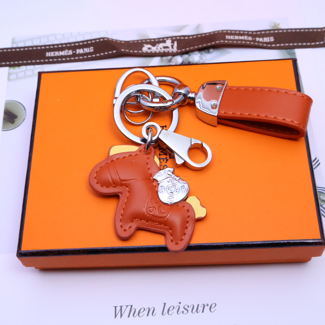 Luxurious Customized Hermes Emerald Key with Exquisite Craftsmanship and Elegant Design - 图片 2
