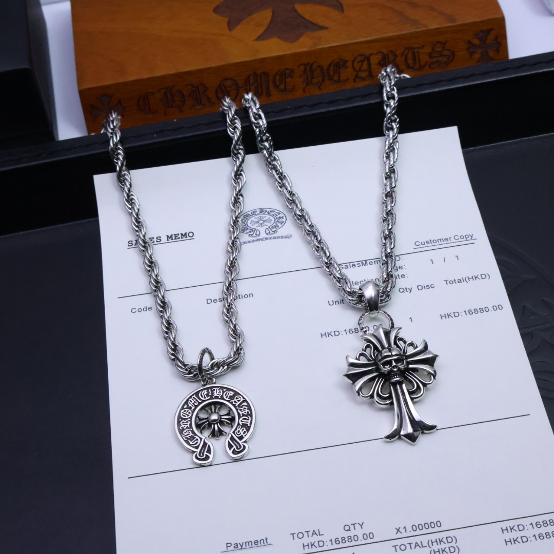 ［2025🎁潮流推荐］𝐂𝐡𝐫𝐨𝐦𝐞 𝐡𝐞𝐚𝐫𝐭𝐬 克罗心✝️项链，麻花链🤩帅爆了克罗心项链 ⚜️造型不同
