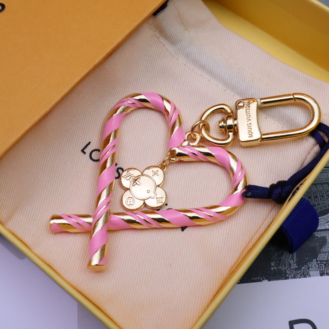 -驴家🏠新品新款上新🤩四色

LV爱心❤（Louis Vuitton）的经典永恒之作。LV创意总监Nic