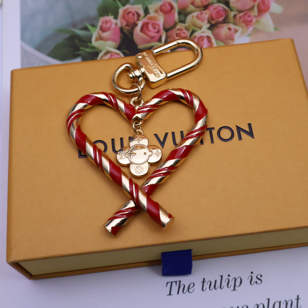 -驴家🏠新品新款上新🤩四色

LV爱心❤（Louis Vuitton）的经典永恒之作。LV创意总监Nic